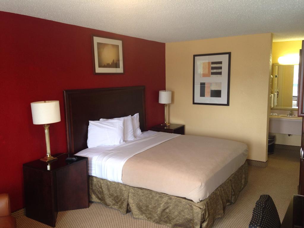 North Villa Inn Spring Room photo